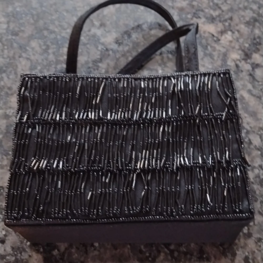 Handbag - Picture 2 of 2